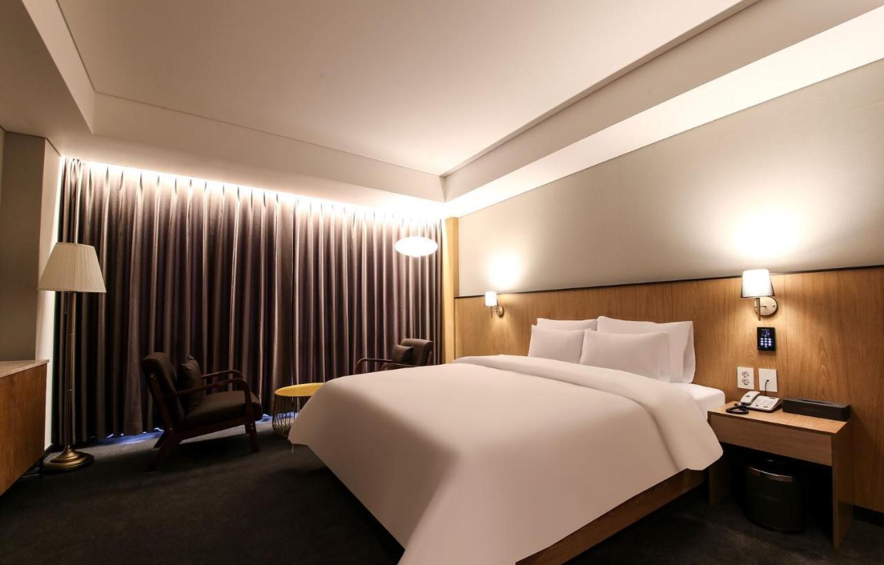 Gwangju Hound Hotel Gwangju Metropolitan City Bagian luar foto