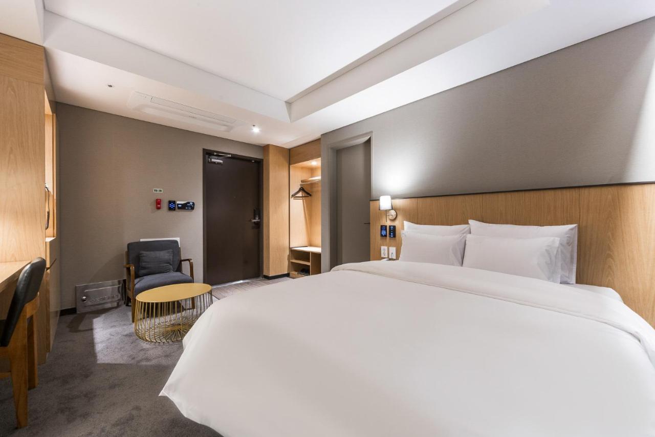 Gwangju Hound Hotel Gwangju Metropolitan City Bagian luar foto