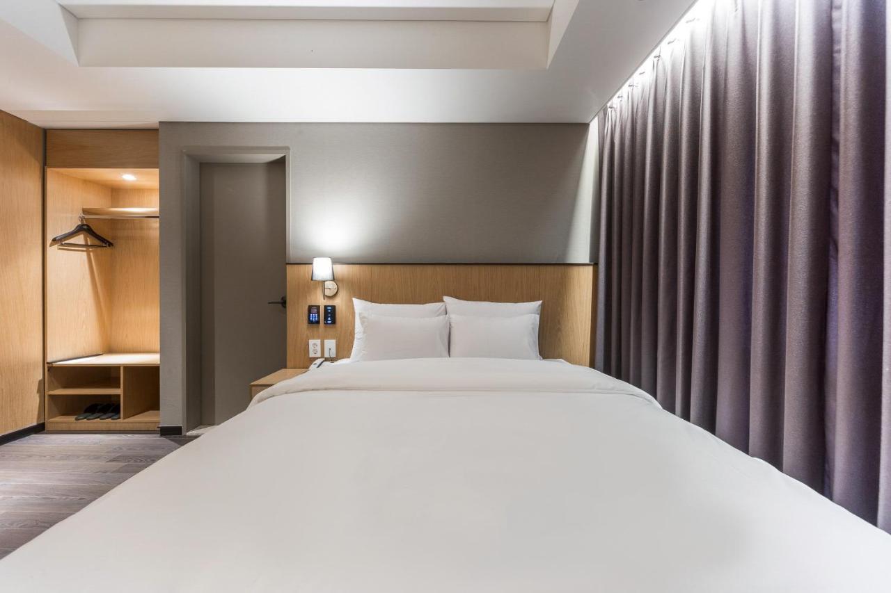 Gwangju Hound Hotel Gwangju Metropolitan City Bagian luar foto