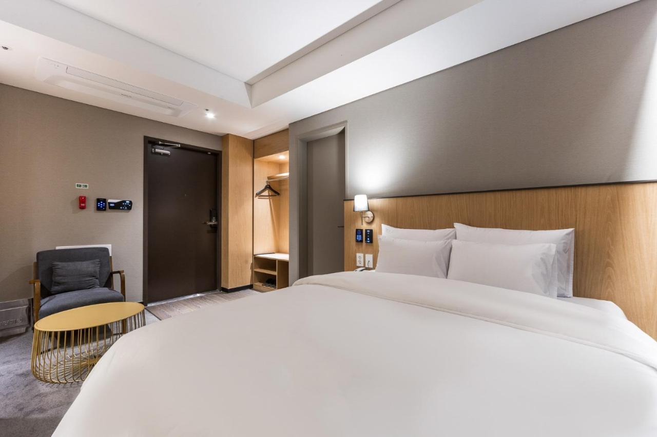 Gwangju Hound Hotel Gwangju Metropolitan City Bagian luar foto