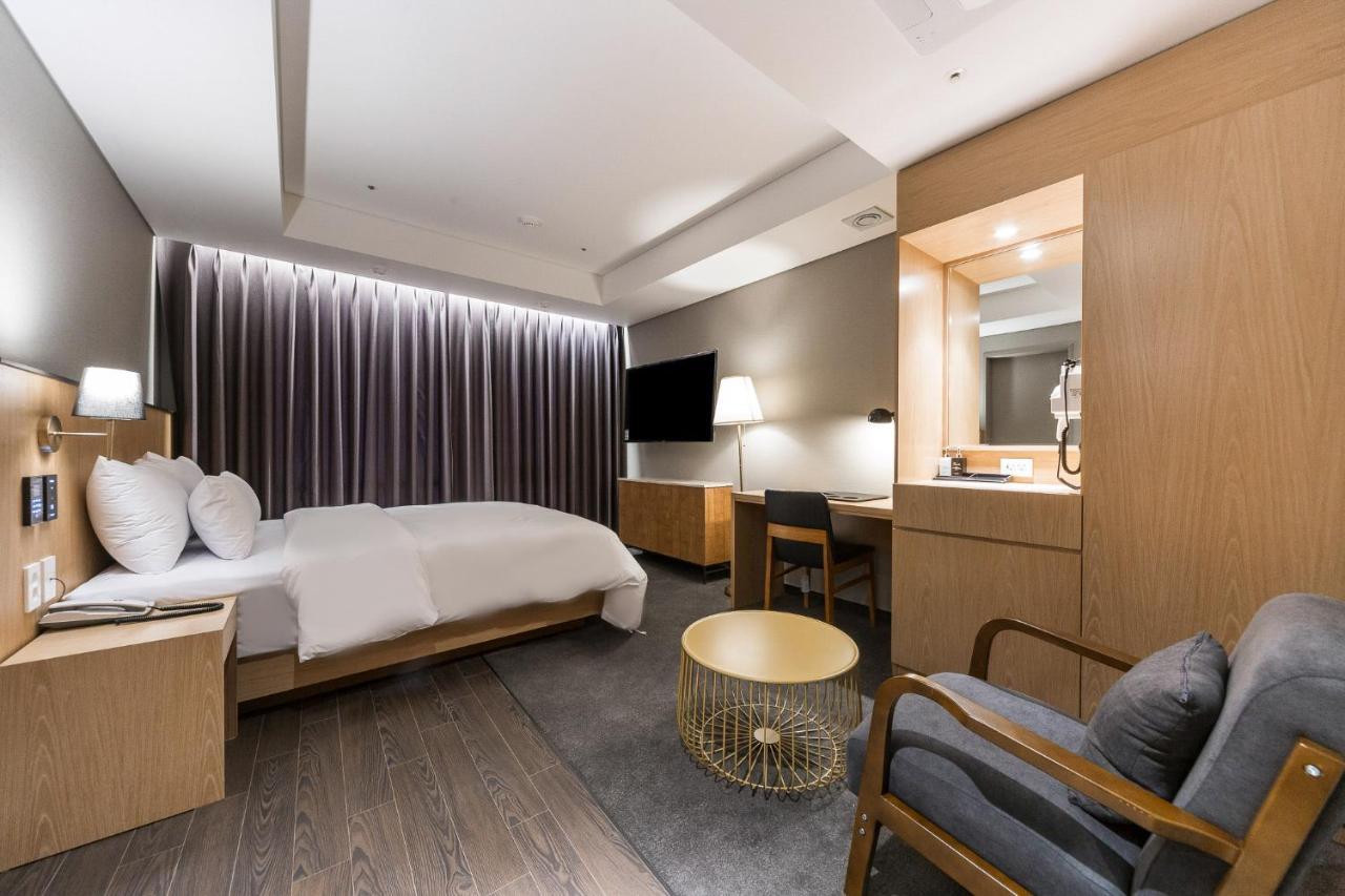Gwangju Hound Hotel Gwangju Metropolitan City Bagian luar foto