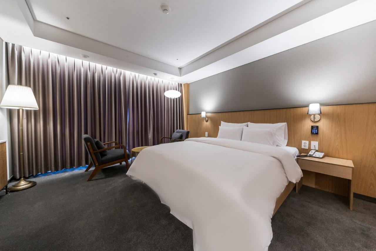 Gwangju Hound Hotel Gwangju Metropolitan City Bagian luar foto