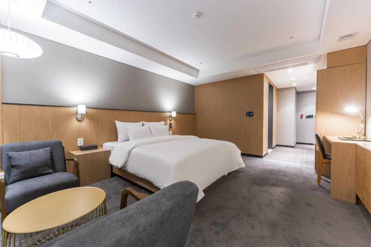 Gwangju Hound Hotel Gwangju Metropolitan City Bagian luar foto