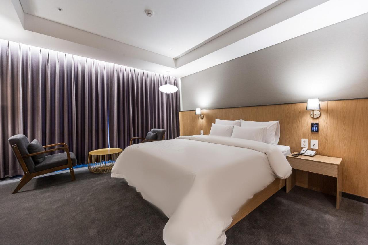 Gwangju Hound Hotel Gwangju Metropolitan City Bagian luar foto